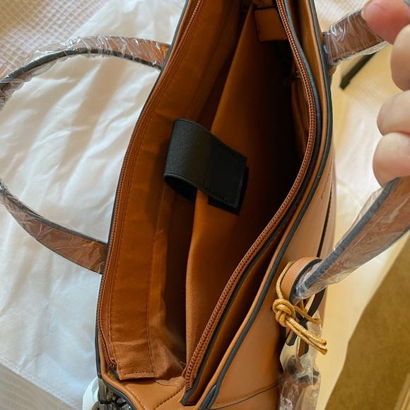 Real Leather Bag - Picture 6 of 10